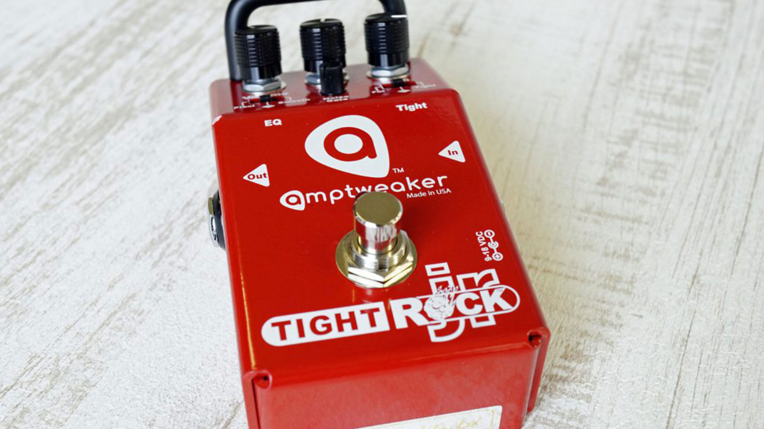 コンパクトでも数々のロックサウンドをカバー！ AMPTWEAKER