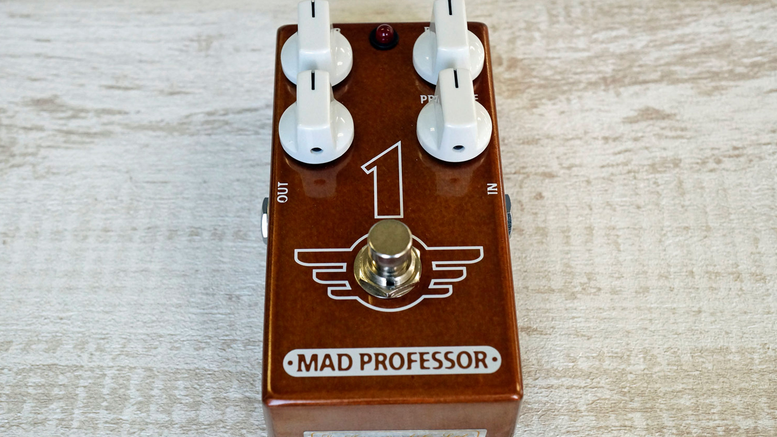 ギターの世界を変えた「炎の導火線」サウンドを1ペダルで！ MAD