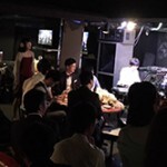 パーティーでの演奏風景