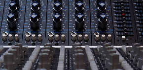 レコーディング | スタジオラグ西院店