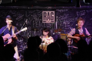 fulare_pad<清水英之(G) 前田大輔(ウクレレ)>丹菊正和(スパイシービートパーカッション)