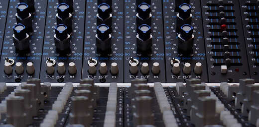 レコーディング | スタジオラグ西院店